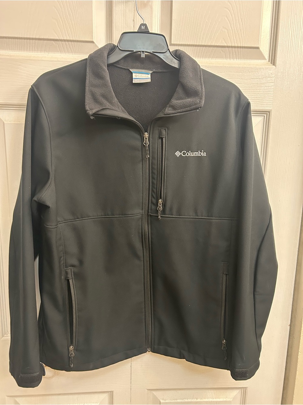Columbia Men's Black Softshell Performance Jacket